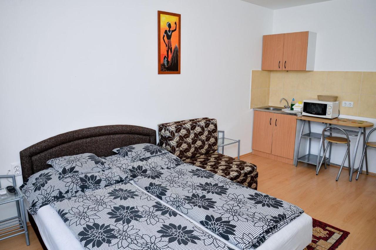 Sovaapartman Hotel Hajdúszoboszló Екстериор снимка